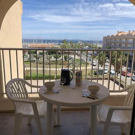 Renove Avec Loggia, Wifi Et Parking Prive A Port - Fr-1-335-131 Apartment
