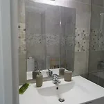 Apartment Renove Avec Loggia, Wifi Et Parking Prive A Port - Fr-1-335-131