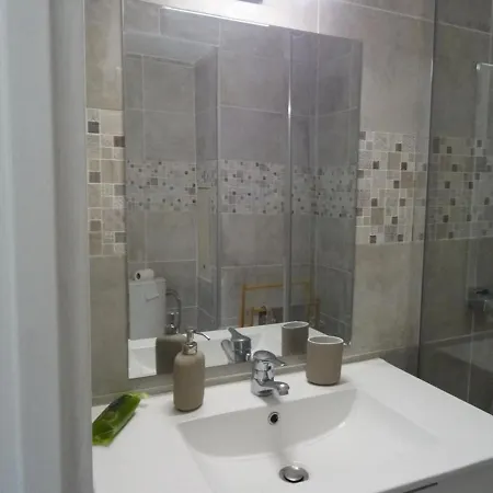 公寓 Renove Avec Loggia, Wifi Et Parking Prive A Port - Fr-1-335-131