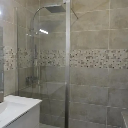 公寓 Renove Avec Loggia, Wifi Et Parking Prive A Port - Fr-1-335-131 *