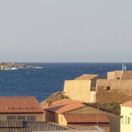 Renove Avec Loggia, Wifi Et Parking Prive A Port - Fr-1-335-131 Hyères