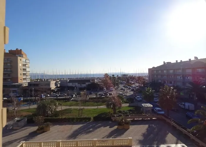 Renove Avec Loggia, Wifi Et Parking Prive A Port - Fr-1-335-131 Lejlighed Hyères