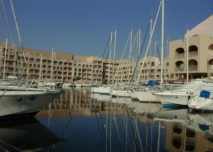 Renove Avec Loggia, Wifi Et Parking Prive A Port - Fr-1-335-131